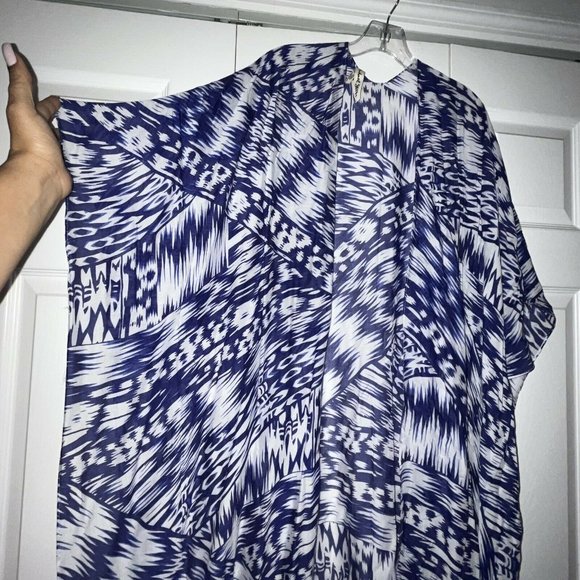 Michael Stars Ikat Print Ruana Wrap Shawl Womens One Size Blue/Wht Lightweight - Picture 4 of 4